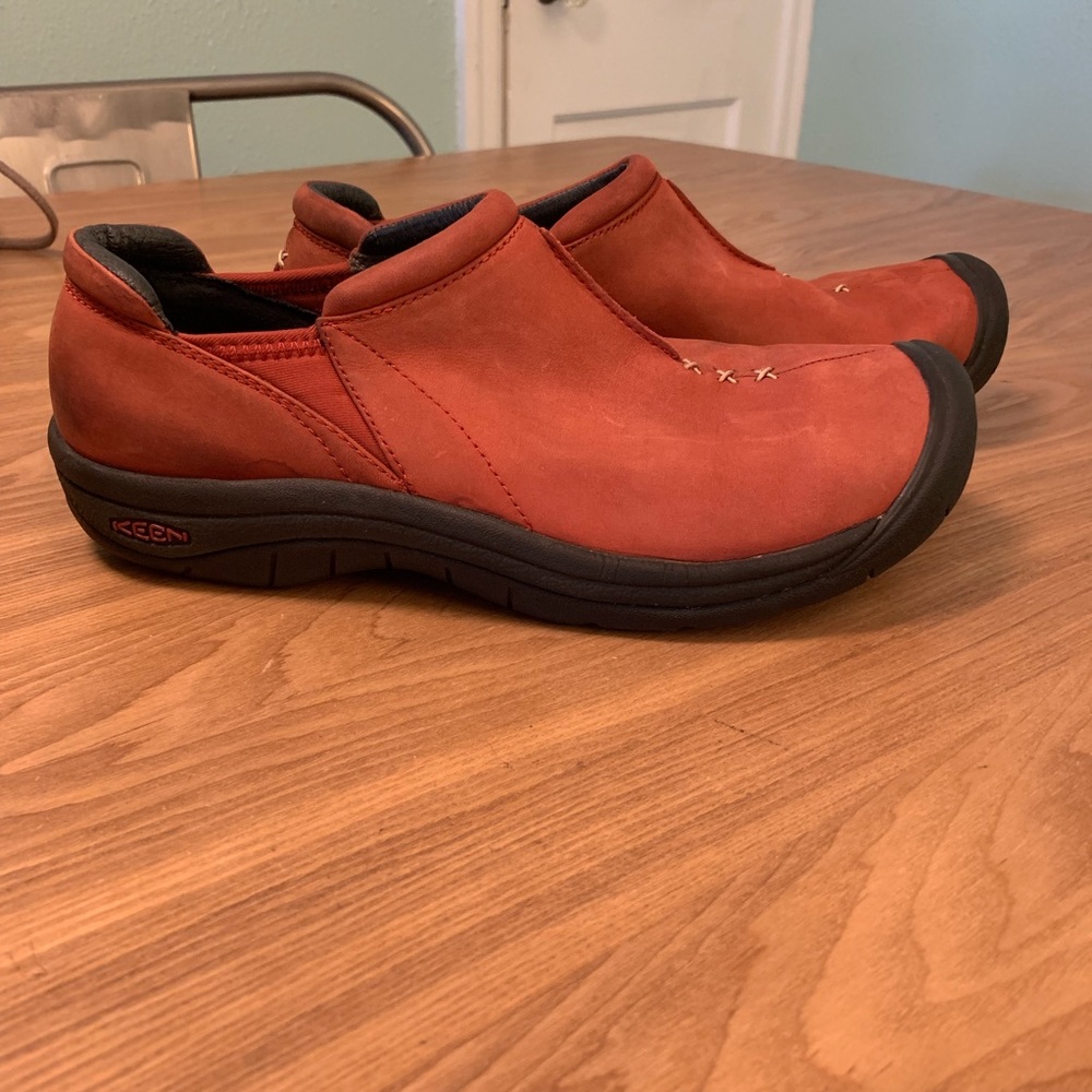 Keen Rust Color Slip On Very Good Condition